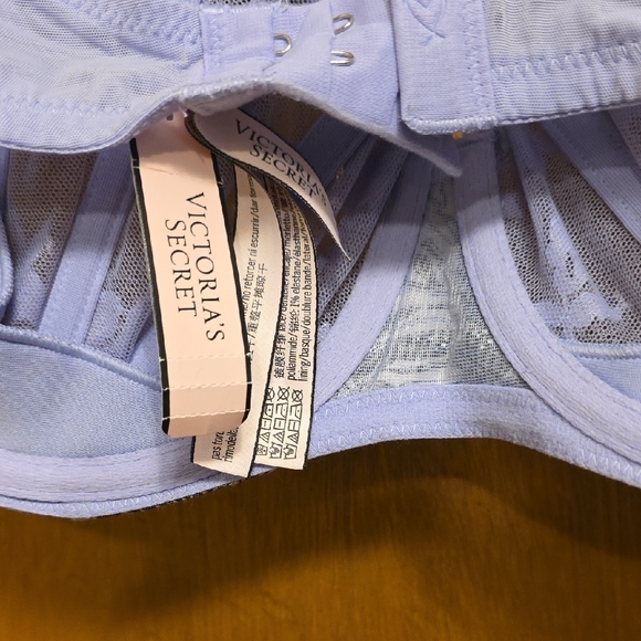 Victoria's Secret Light Purple Lace Bra - Picture 3 of 3